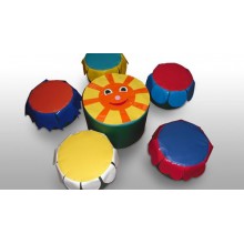 Игровой набор Полянка (столик D40 L30 -1.банкетка D30 L20-5.накидка цветы-5, солнышко-1)